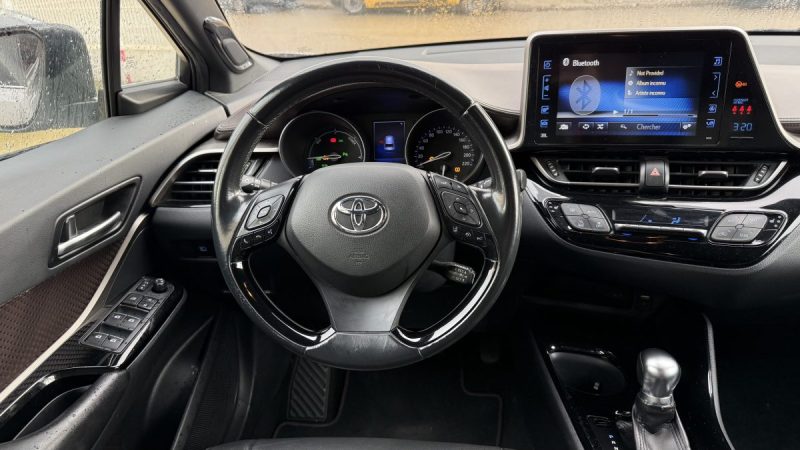 TOYOTA C-HR 122H COLLECTION 2WD 2018