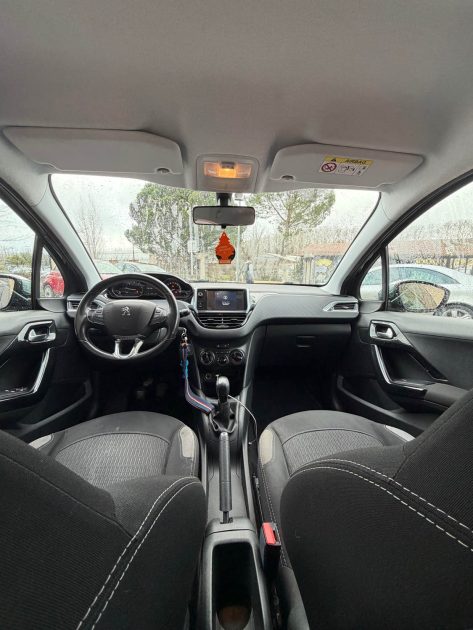 PEUGEOT 208 1.6 blueHDI 75 STYLE - 5 PORTES 