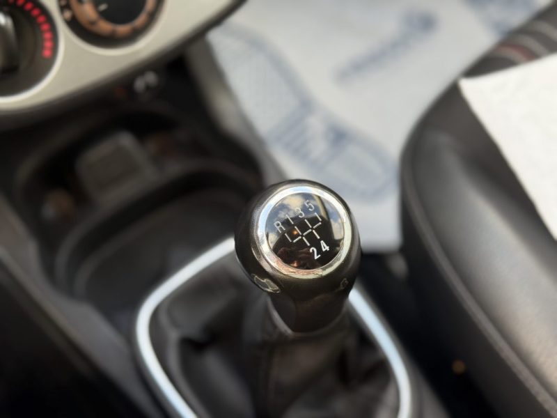 OPEL CORSA 1.2 TWINPORT 85ch ESSENTIA – Clim – Bluetooth – Révisée & Garantie 6 mois