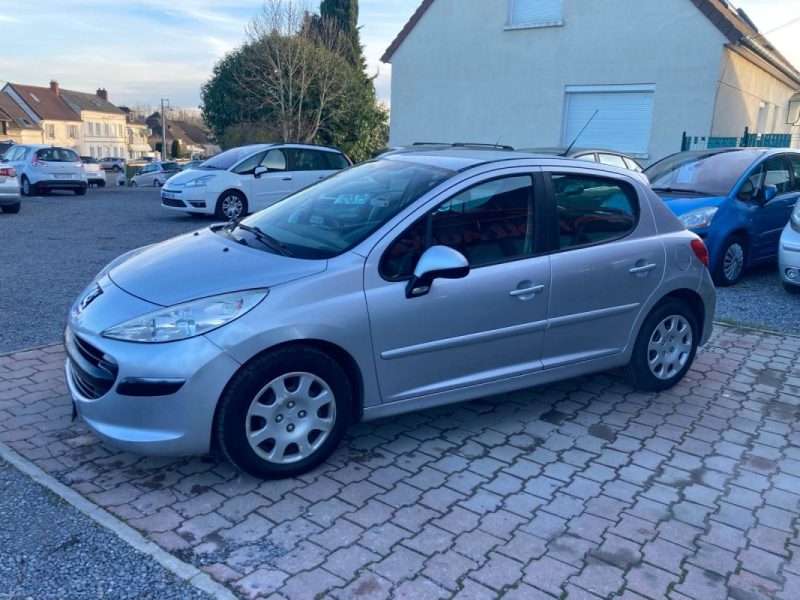 PEUGEOT 207 1.4L HDi 68cv URBAN / Révisée&Garantie 