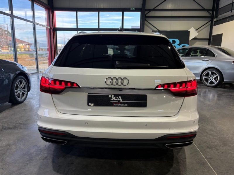 AUDI A4 AVANT  2022