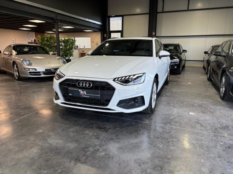 AUDI A4 AVANT  2022