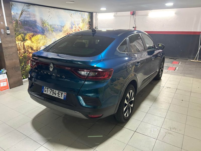 RENAULT ARKANA 1.6 E-TECH 145CH FULL HYBRID ESPRIT ALPINE 12/2023 PRIX HT : 15000 €