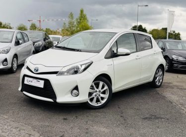 TOYOTA YARIS III 1.5 HYBRID 100h STYLE