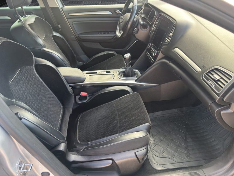 RENAULT MEGANE IV Estate 1.3 TCe 140 cv Intens 