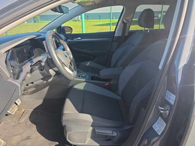 VOLKSWAGEN GOLF 8 1.0 L e-TSI 110 ch 