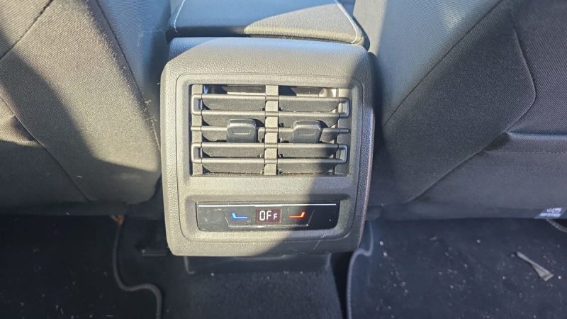 VOLKSWAGEN GOLF 8 1.0 L e-TSI 110 ch 