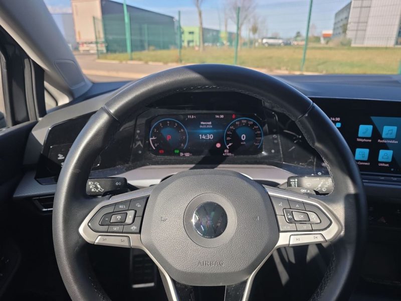 VOLKSWAGEN GOLF 8 1.0 L e-TSI 110 ch 