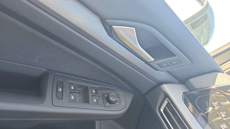 VOLKSWAGEN GOLF 8 1.0 L e-TSI 110 ch 