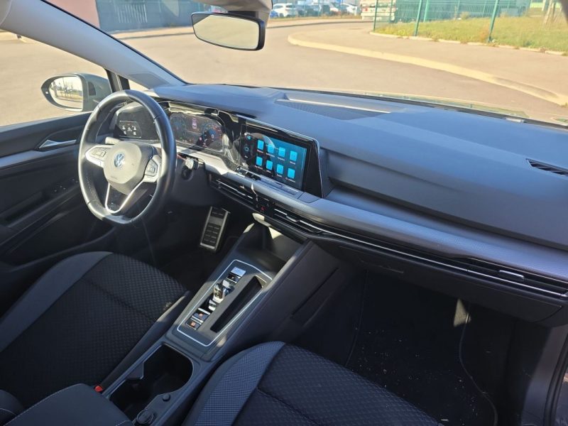 VOLKSWAGEN GOLF 8 1.0 L e-TSI 110 ch 