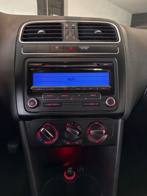 VOLKSWAGEN POLO 1.6 TDI 75 CH CONFORTLINE – GROS ENTRETIEN RÉCENT – 4990