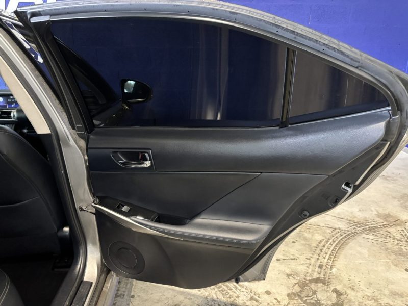 LEXUS IS300H PACK LUXE 2016 / CAMERA DE RECUL / SIEGES CHAUFFANTS / CUIR / MODE DE CONDUITE 
