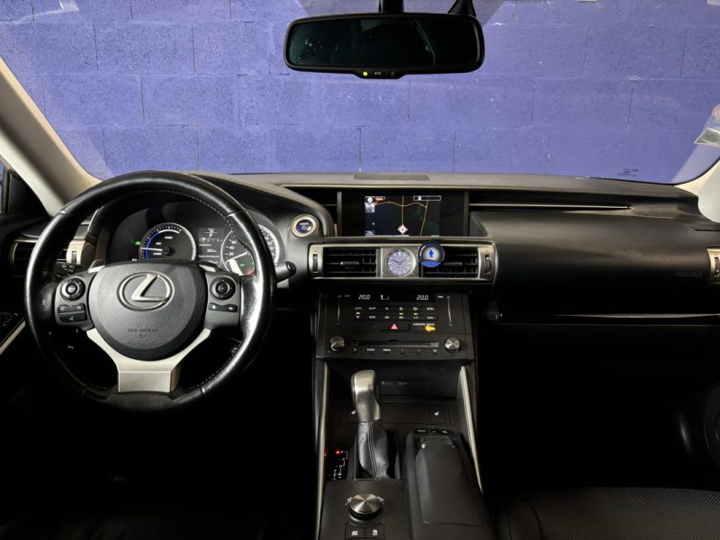 LEXUS IS300H PACK LUXE 2016 / CAMERA DE RECUL / SIEGES CHAUFFANTS / CUIR / MODE DE CONDUITE 