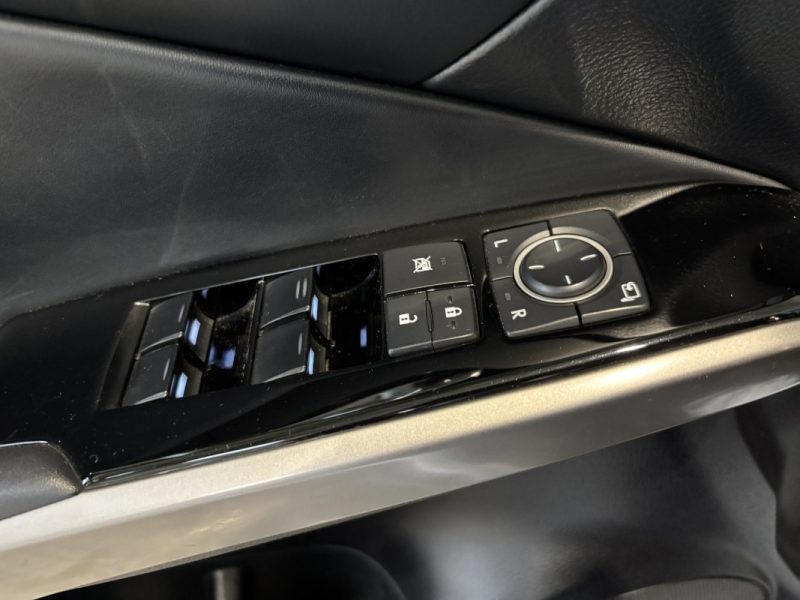 LEXUS IS300H PACK LUXE 2016 / CAMERA DE RECUL / SIEGES CHAUFFANTS / CUIR / MODE DE CONDUITE 