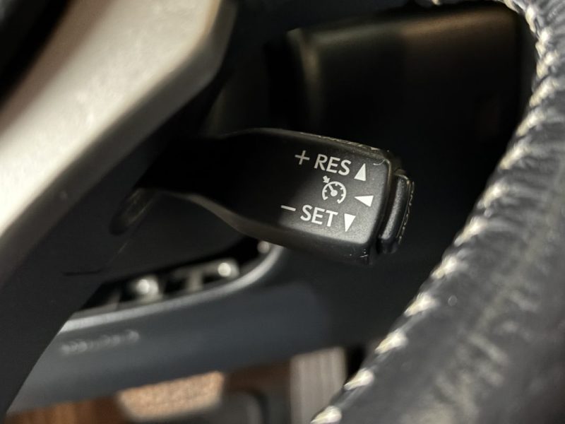 LEXUS IS300H PACK LUXE 2016 / CAMERA DE RECUL / SIEGES CHAUFFANTS / CUIR / MODE DE CONDUITE 