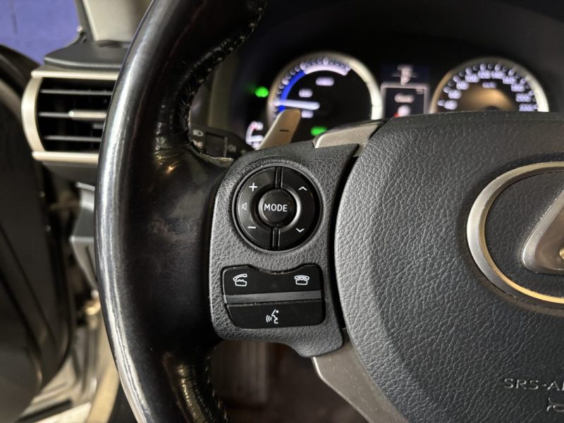LEXUS IS300H PACK LUXE 2016 / CAMERA DE RECUL / SIEGES CHAUFFANTS / CUIR / MODE DE CONDUITE 