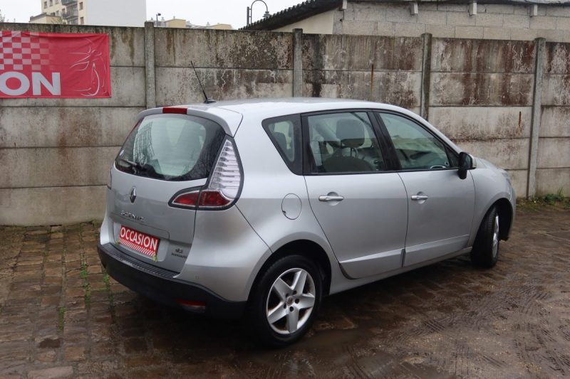 RENAULT SCENICIII 1.5 DCI 110CH ENERGY LOUNGE ECO² 2013