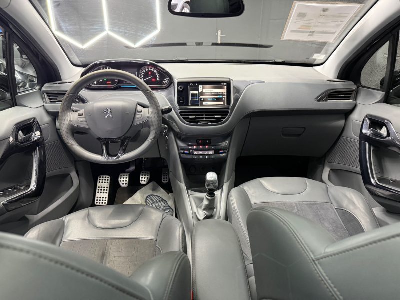 PEUGEOT 208 1.6 E-HDI 115  FELINE FULL OPTIONS
