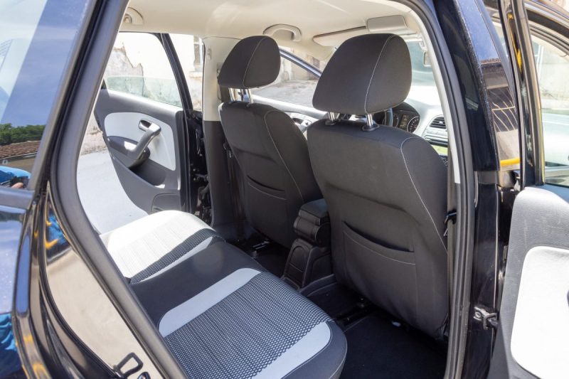 Volkswagen POLO CROSS 1.6 TDi 90cv ✨ Première main - 4 roues hiver supplémentaires
