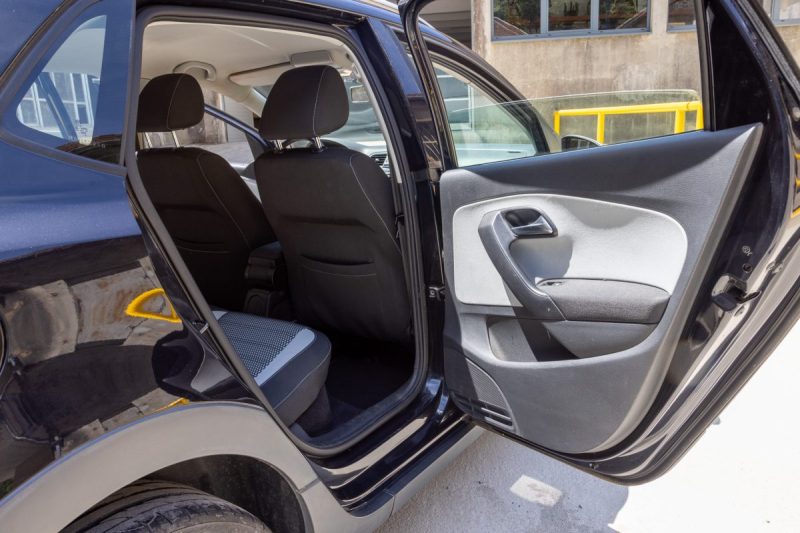 Volkswagen POLO CROSS 1.6 TDi 90cv ✨ Première main - 4 roues hiver supplémentaires