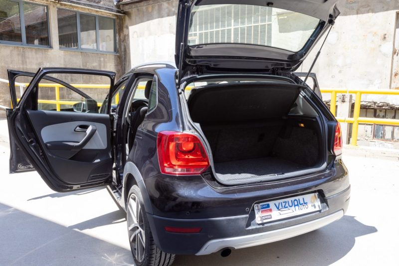 Volkswagen POLO CROSS 1.6 TDi 90cv ✨ Première main - 4 roues hiver supplémentaires