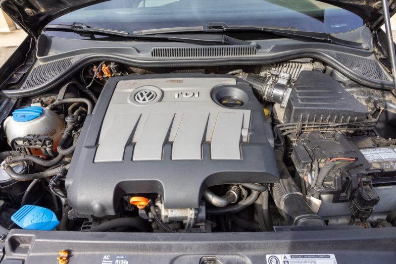 VOLKSWAGEN POLO CROSS 1.6 TDI 90 DSG 2010