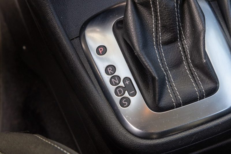 VOLKSWAGEN POLO CROSS 1.6 TDI 90 DSG 2010