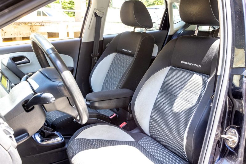 Volkswagen POLO CROSS 1.6 TDi 90cv ✨ Première main - 4 roues hiver supplémentaires