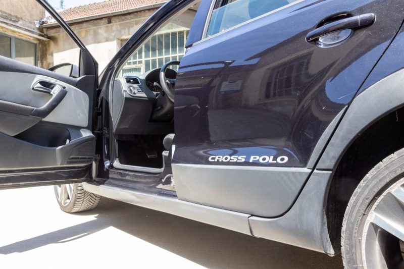 Volkswagen POLO CROSS 1.6 TDi 90cv ✨ Première main - 4 roues hiver supplémentaires