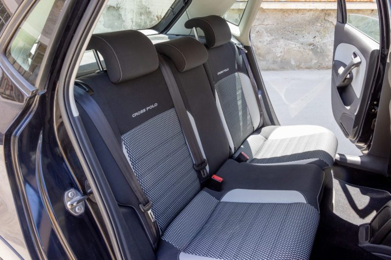 Volkswagen POLO CROSS 1.6 TDi 90cv ✨ Première main - 4 roues hiver supplémentaires