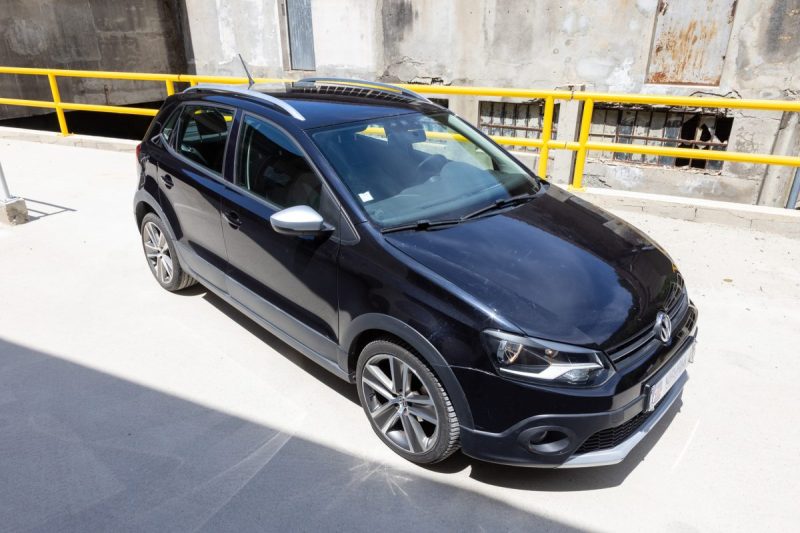 Volkswagen POLO CROSS 1.6 TDi 90cv ✨ Première main - 4 roues hiver supplémentaires