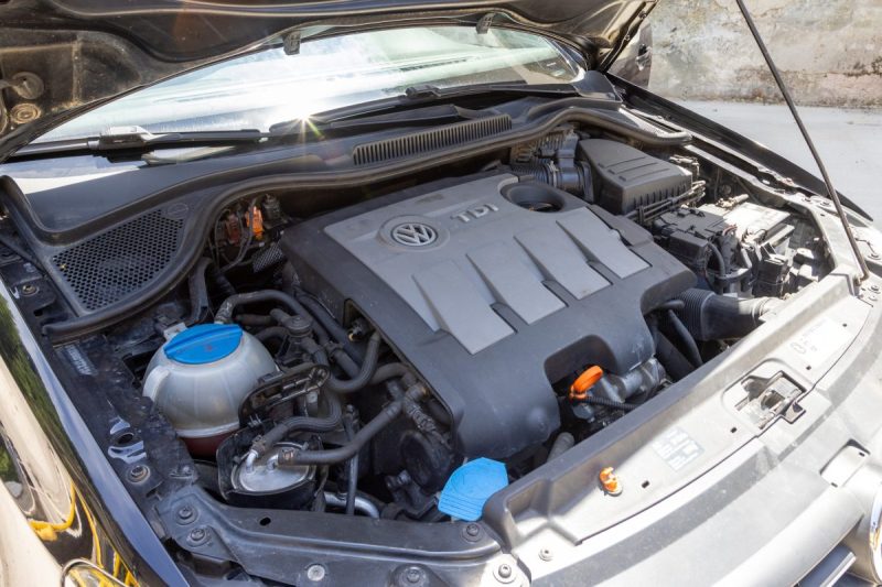 Volkswagen POLO CROSS 1.6 TDi 90cv ✨ Première main - 4 roues hiver supplémentaires