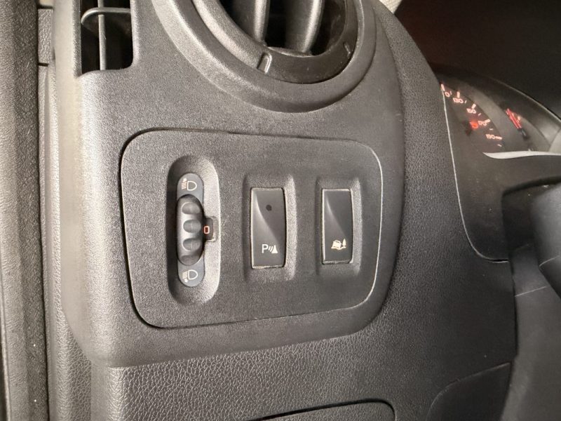 RENAULT MASTER - 2.3 L - BLUE DCi - 136 ch - 2015 - Caméra de Recul - Attelage - GPS