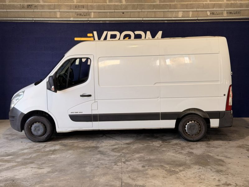 RENAULT MASTER - 2.3 L - BLUE DCi - 136 ch - 2015 - Caméra de Recul - Attelage - GPS