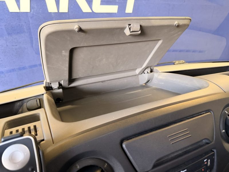 RENAULT MASTER - 2.3 L - BLUE DCi - 136 ch - 2015 - Caméra de Recul - Attelage - GPS