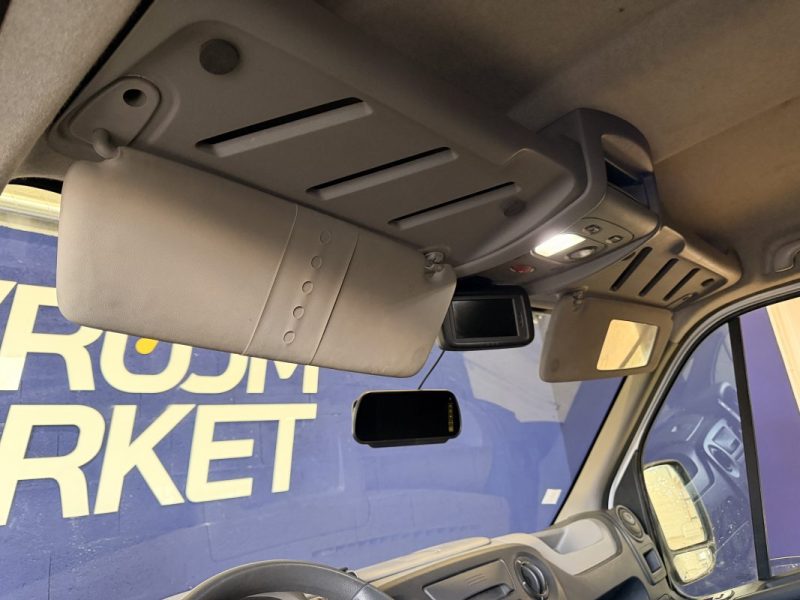RENAULT MASTER - 2.3 L - BLUE DCi - 136 ch - 2015 - Caméra de Recul - Attelage - GPS