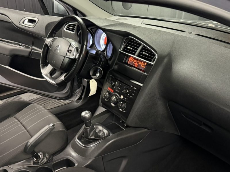 CITROEN C4 II PHASE 2 1.2 110 Cv PREMIERE MAIN / 29 900 Kms - GARANTIE 1 AN