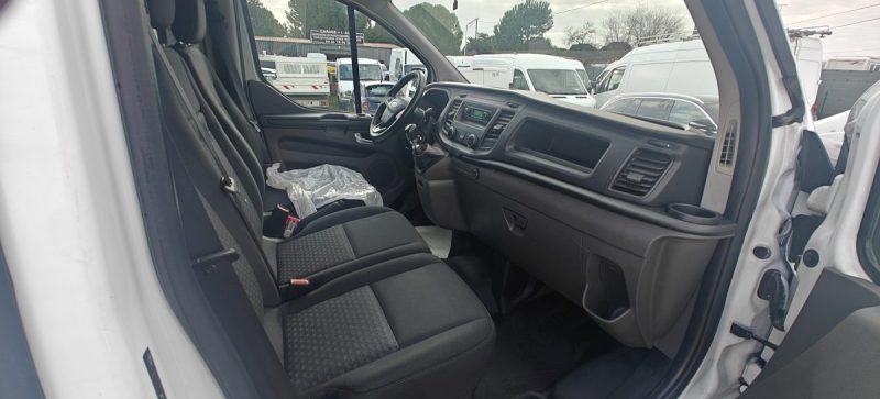 FORD TRANSIT CUSTOM 300 L2H1 2.0 ECOBLUE 130 AMBIENTE 2018