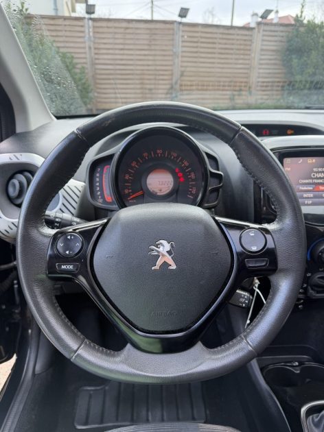 PEUGEOT 108 1.2 VTI ALLURE 2014 - 73 222Kms - Distrib ok - Parfait Etat - Suivit Peugeot
