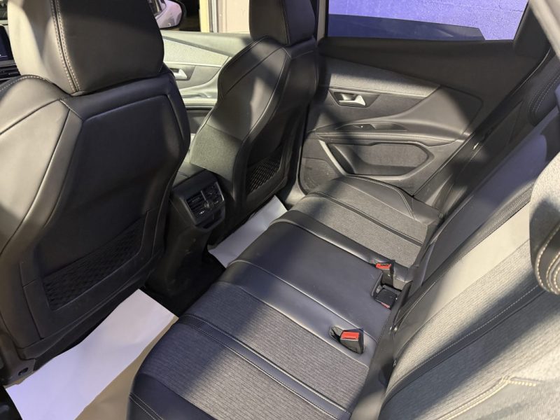 PEUGEOT 3008 GT LINE 1.5 BLUEHDI 130cv BVA EAT8 - DISTRIBUTION NEUVE - REVISION FAITE - 121 500 klm 