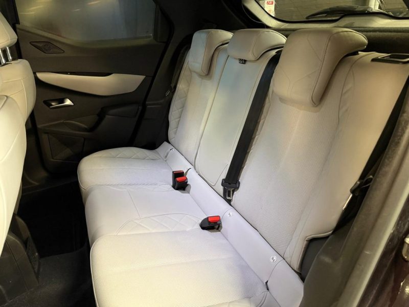 DS DS3 CROSSBACK Grand Chic 130CH EAT8 / CUIR COMPLET + AFFICHAGE TETE HAUTE + DS LED VISION / 