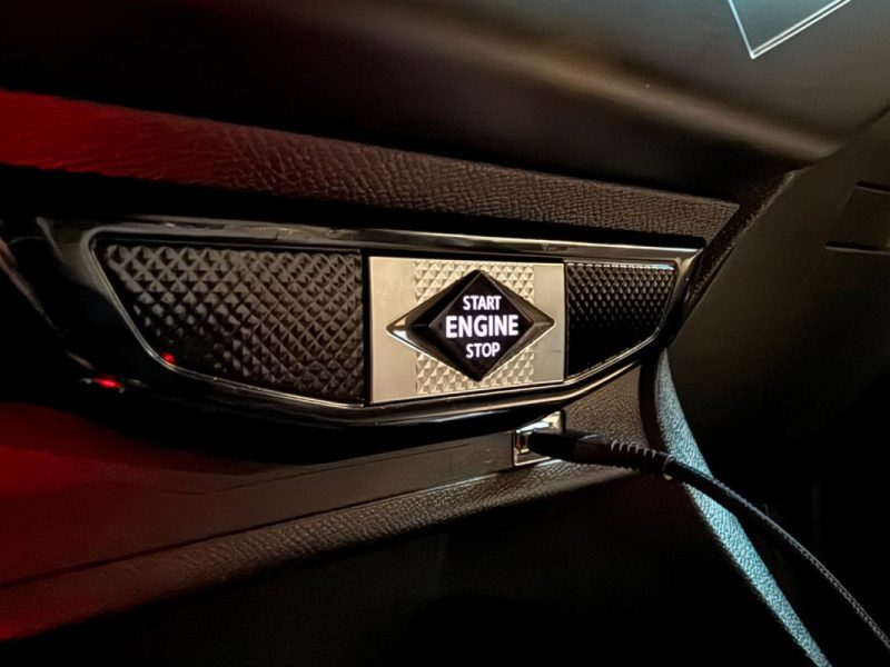 DS DS3 CROSSBACK Grand Chic 130CH EAT8 / CUIR COMPLET + AFFICHAGE TETE HAUTE + DS LED VISION / 