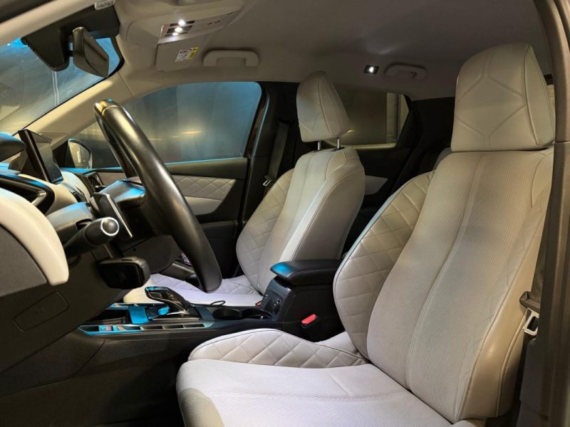 DS DS3 CROSSBACK Grand Chic 130CH EAT8 / CUIR COMPLET + AFFICHAGE TETE HAUTE + DS LED VISION / 