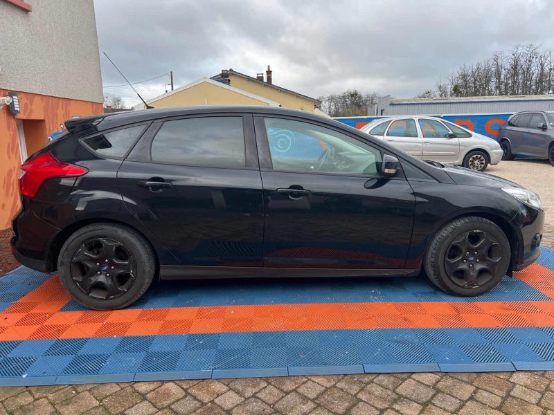 FORD FOCUS 1.0 SCTI 100CH ECOBOOST STOP&START TITANIUM 4P 2013