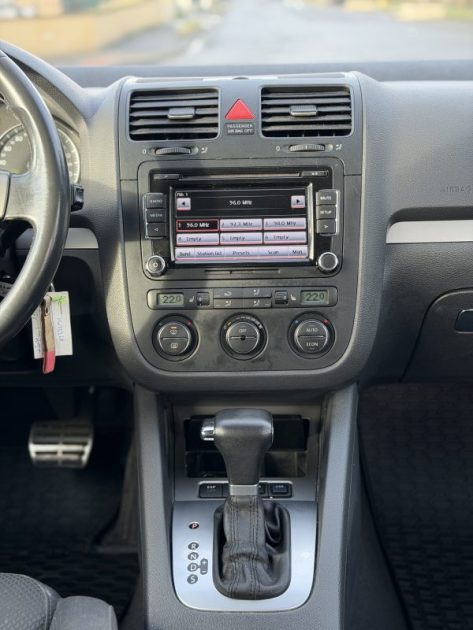 VOLKSWAGEN GOLF 5 2L FSI 150CV SPORTLINE / RADAR DE RECUL / CLIM / PAIEMENT 4 OU 10 FOIS POSSIBLE