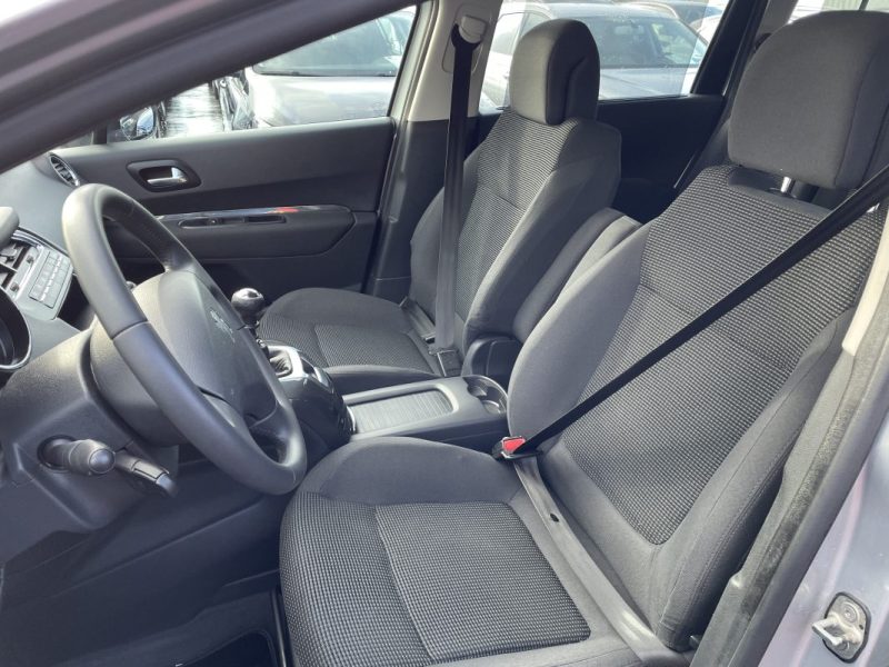 PEUGEOT 5008 1.6 HDI 112 PREMIUM PACK 2012