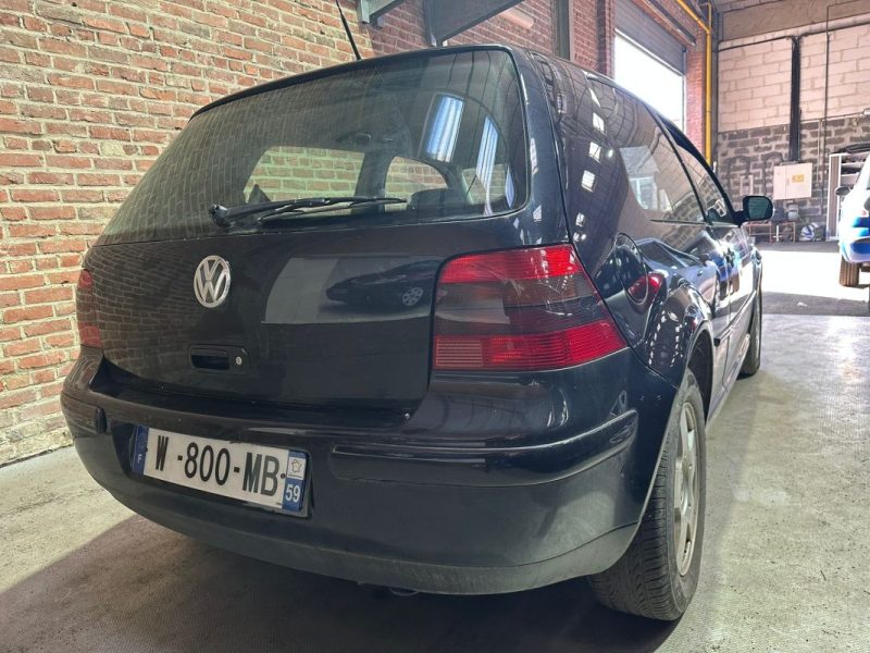VOLKSWAGEN  GOLF 4  1.9 110 CV  1999