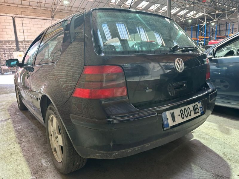 VOLKSWAGEN  GOLF 4  1.9 110 CV  1999