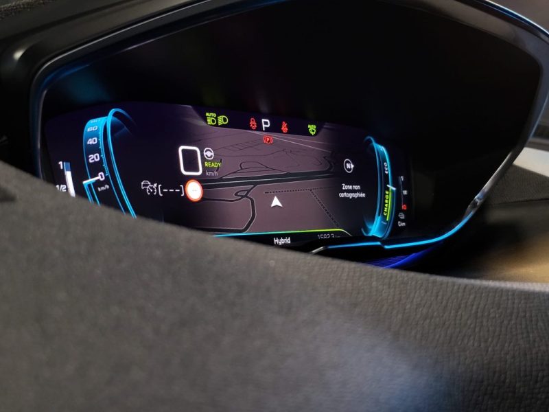 PEUGEOT 3008 HYBRID 225ch GT Line 1er MAIN / TOIT OUVRANT + ANGLE MORTS + SUIVI PEUGEOT /