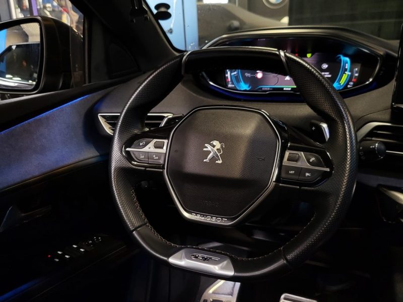 PEUGEOT 3008 HYBRID 225ch GT Line 1er MAIN / TOIT OUVRANT + ANGLE MORTS + SUIVI PEUGEOT /